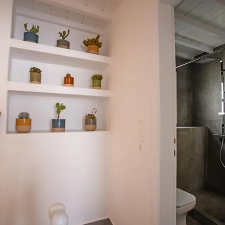 Aelia I / * Mykonos Town